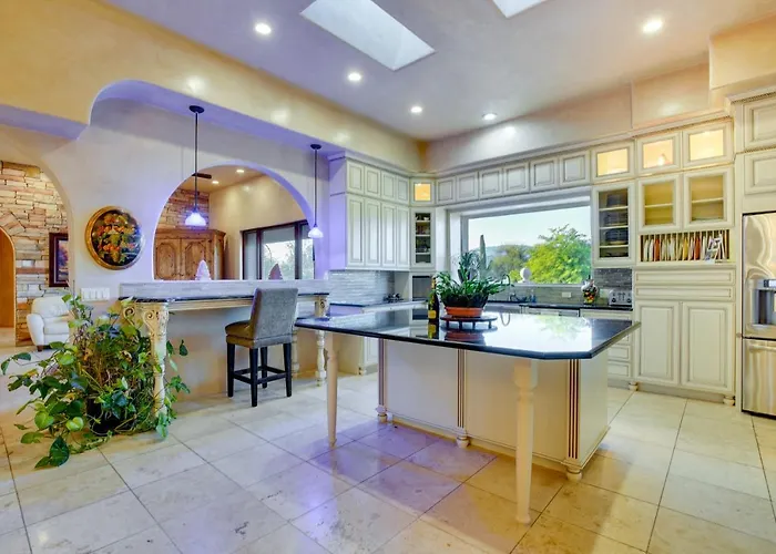 Pet-friendly Vacation W/ Huge Yard! *