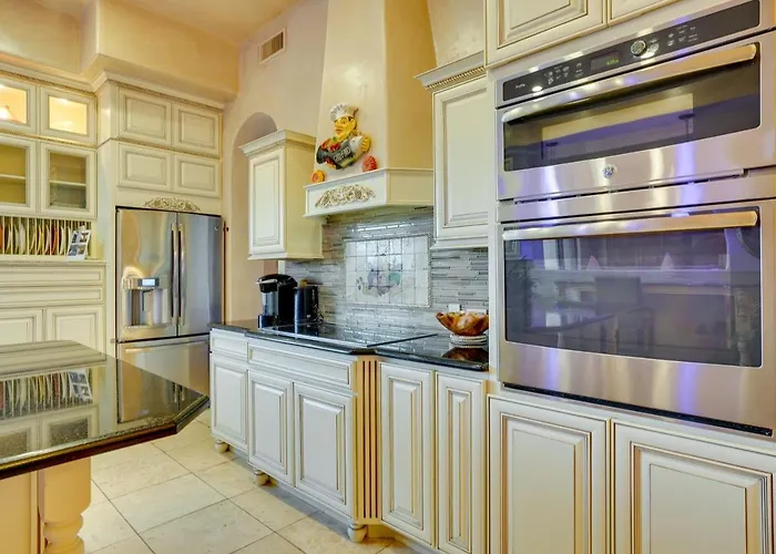 Pet-friendly Vacation W/ Huge Yard! * Tucson
