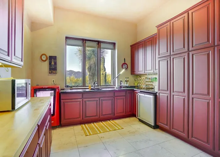 Pet-friendly Vacation W/ Huge Yard! *
