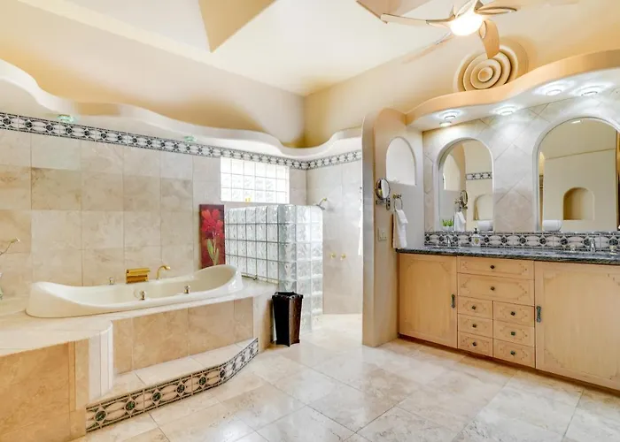 Pet-friendly Vacation W/ Huge Yard! Tucson